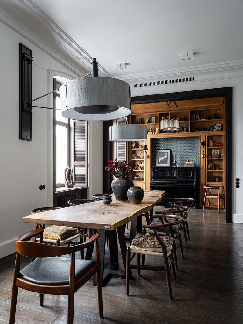 莫斯科传奇建筑师 Oleg Klodt 的历史公寓-2