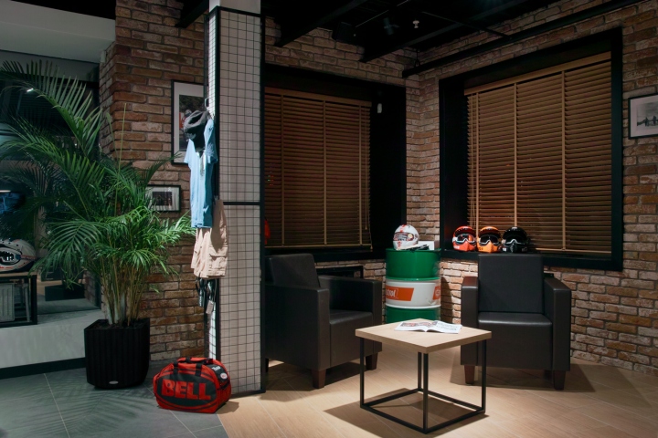 莫斯科 Triumph 摩托车店——动感与舒适的完美结合-6