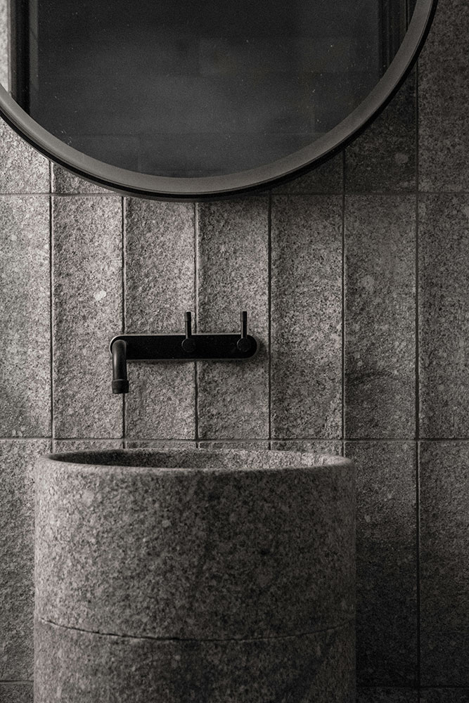 Vanity Mirror - B.E Architecture-3