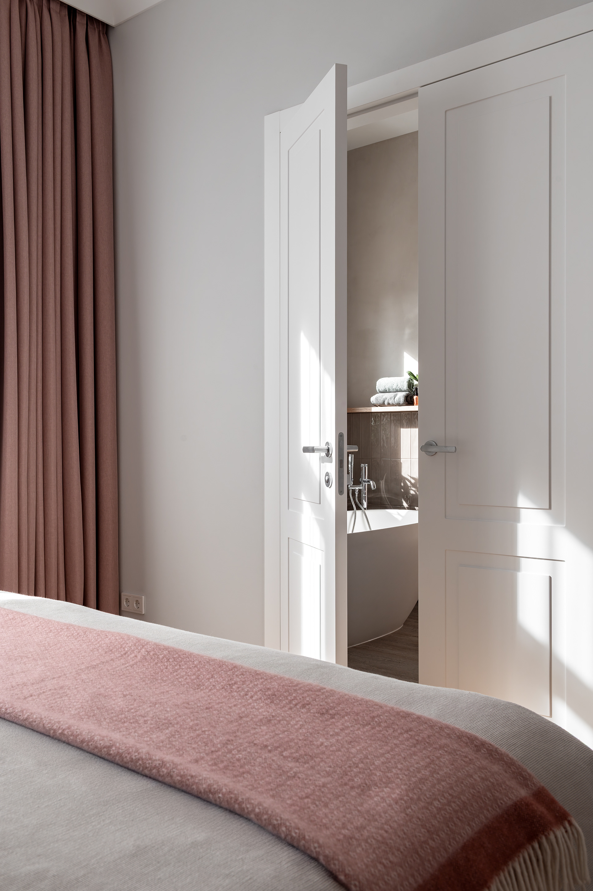Apartment in a historic building-10