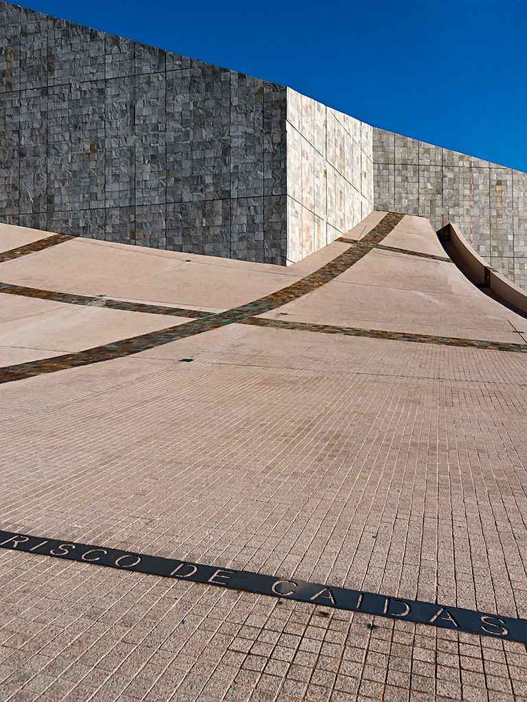 阿罗诺夫设计与艺术中心丨日本东京丨Peter Eisenman-47