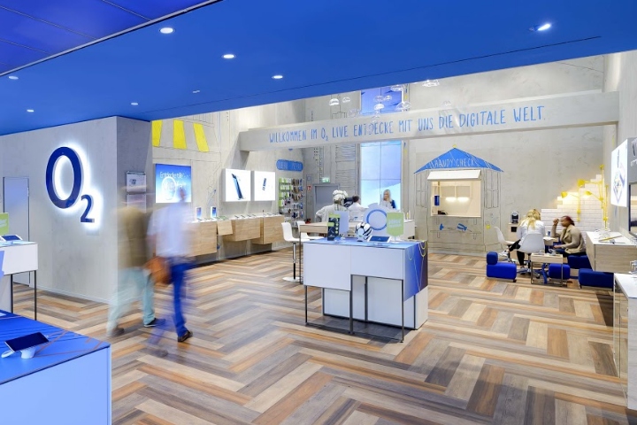 德国法兰克福 O2 Live 旗舰店——hartmannvonsiebenthal 的玻璃艺术空间-1