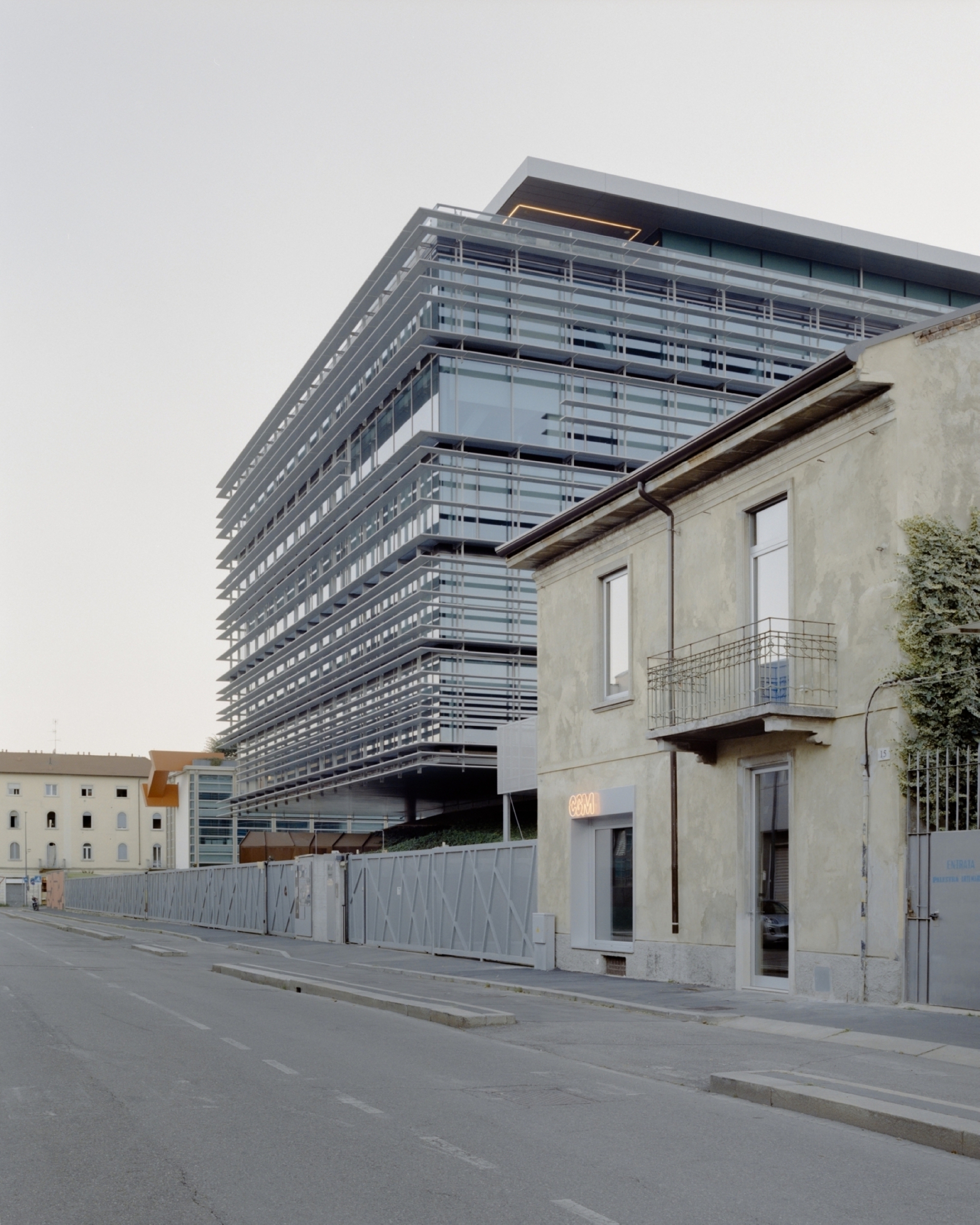 A Villa between Cyberpunk and Listening Bar / co.arch studio-28
