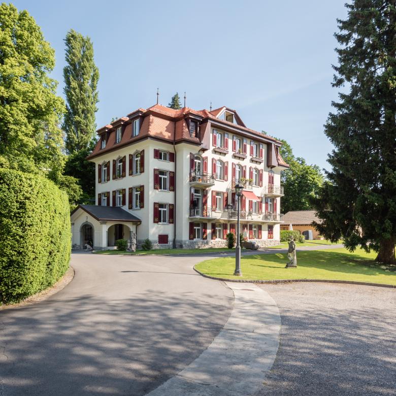 Lengacher Emmenegger Partner丨Renovation St. Charles Hall Meggen丨瑞士-0