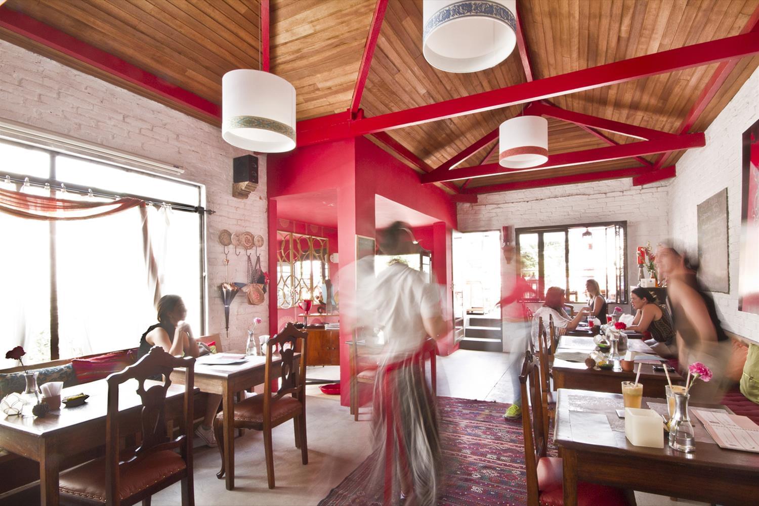 巴西 SP 的活力彩色酒吧设计-3