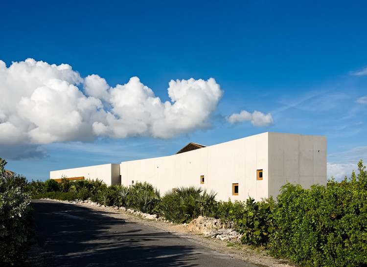 Le Cabanon  Rick Joy Architects-6