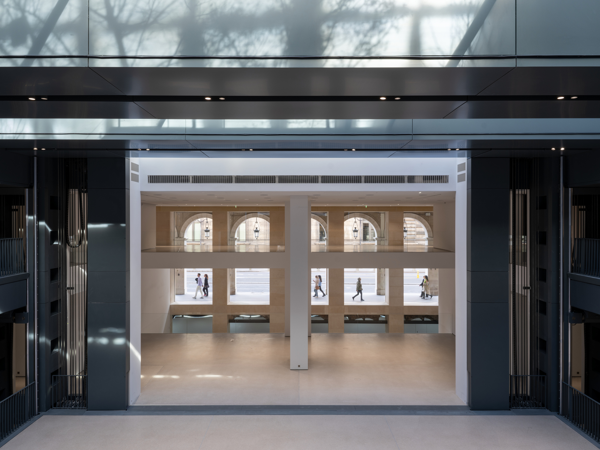 Paris Fondation Cartier for Contemporary Art / Ateliers Jean Nouvel-40