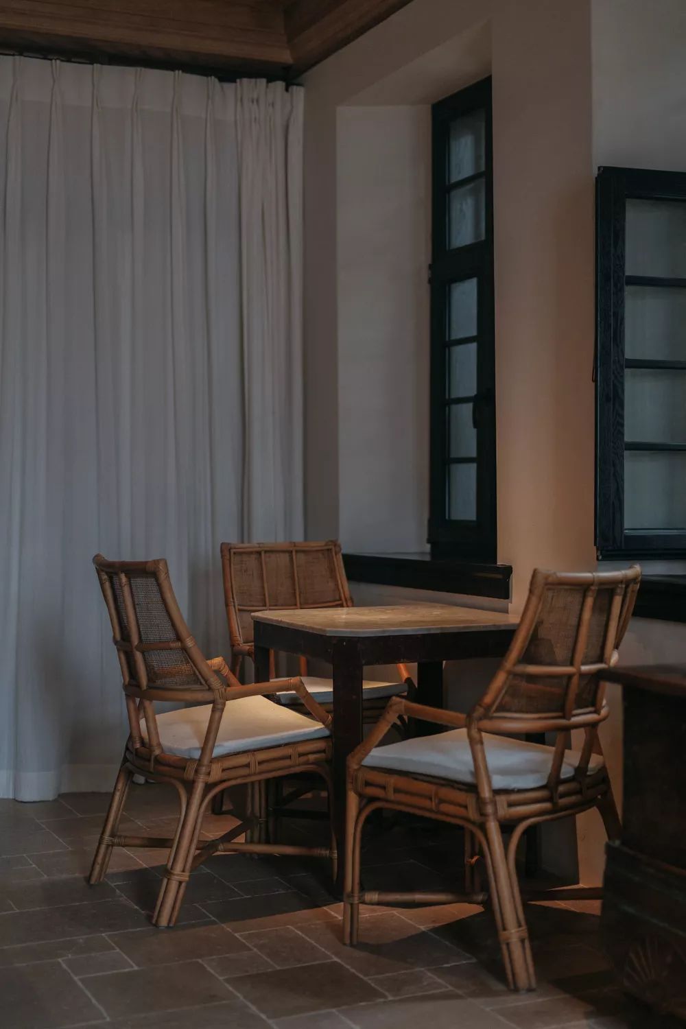 既下山·重庆：生活的复杂和冲突，都在这间院落“缴械投降”-38