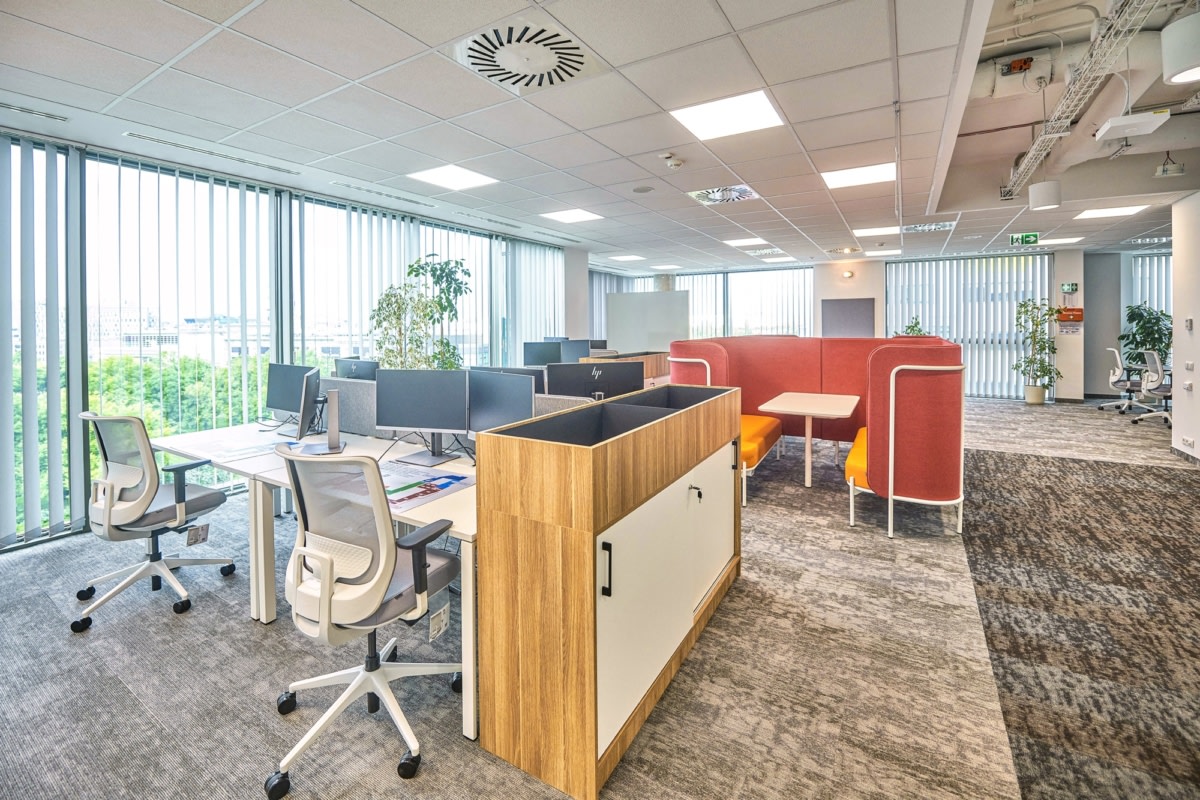 华沙保密制药公司办公室设计丨波兰华沙丨Massive Design-22