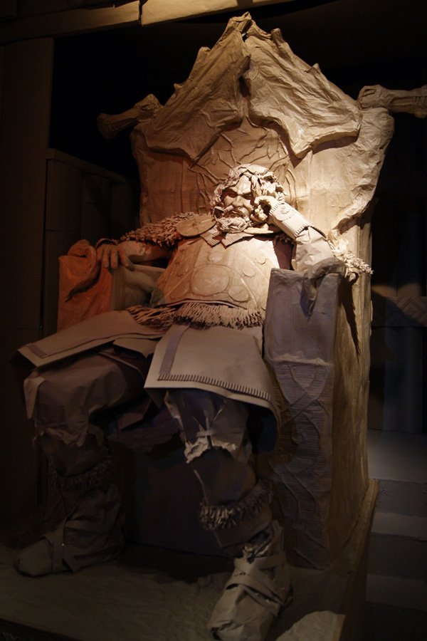 《The Norsemen》舞台布景设计丨伯明翰艺术设计学院剧院,表演与活动设计专业学生-10