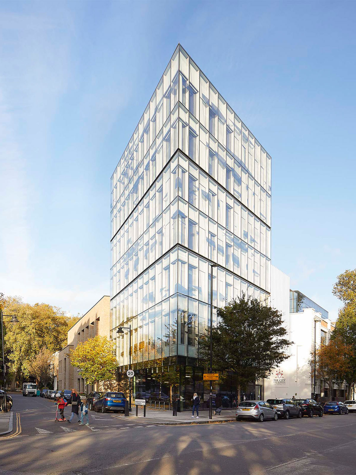 
                    University of London
                -7