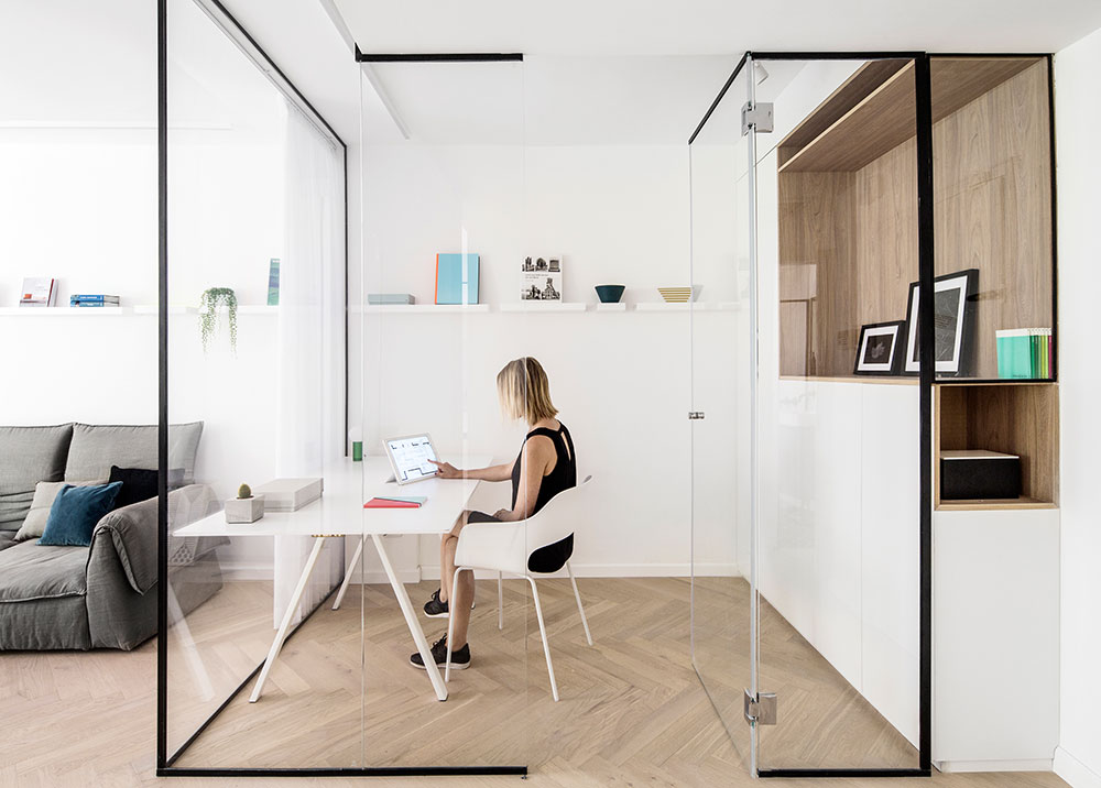 以色列玻璃立方体公寓，创新设计打造独立办公空间-4