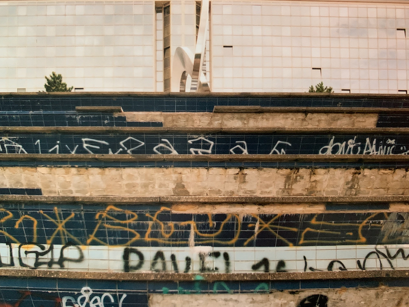 复古胶片元素融入现代家居设计-2