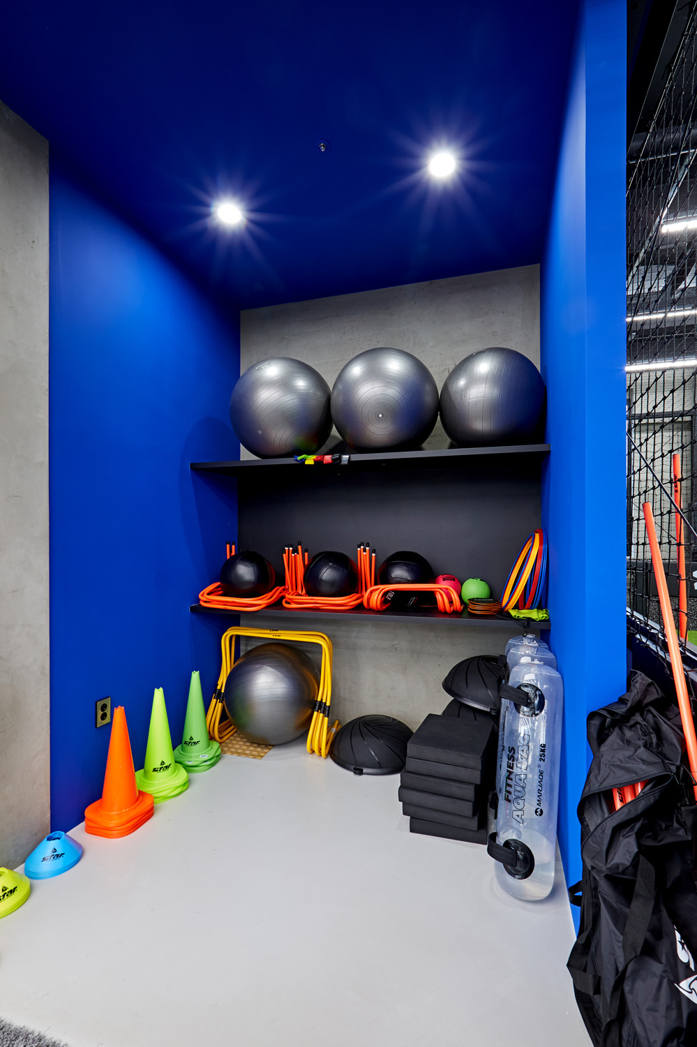 韩国 120 平现代风格运动中心，极简设计的魅力-19