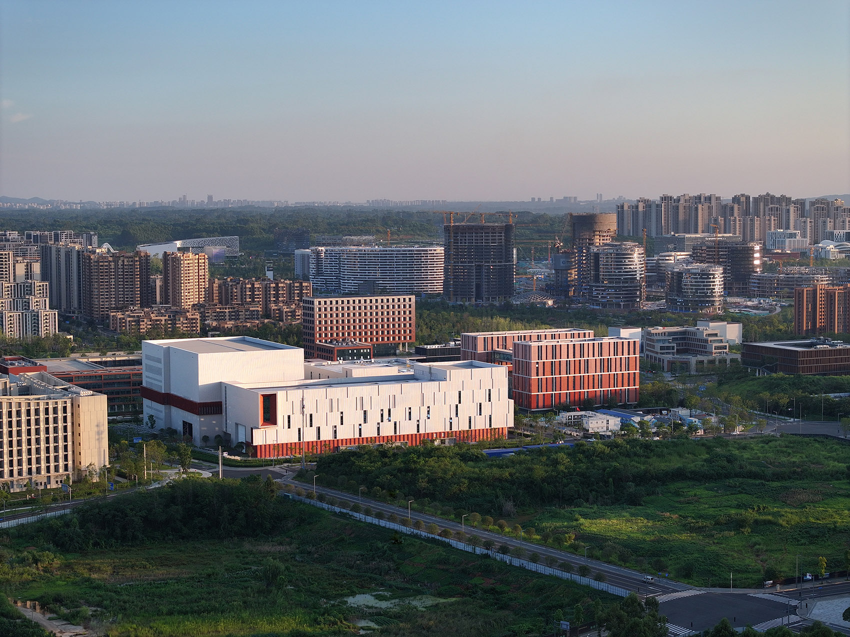 天府兴隆湖实验室二期丨中国成都丨江苏中锐华东荣朝晖工作室,杭州心象建筑-4