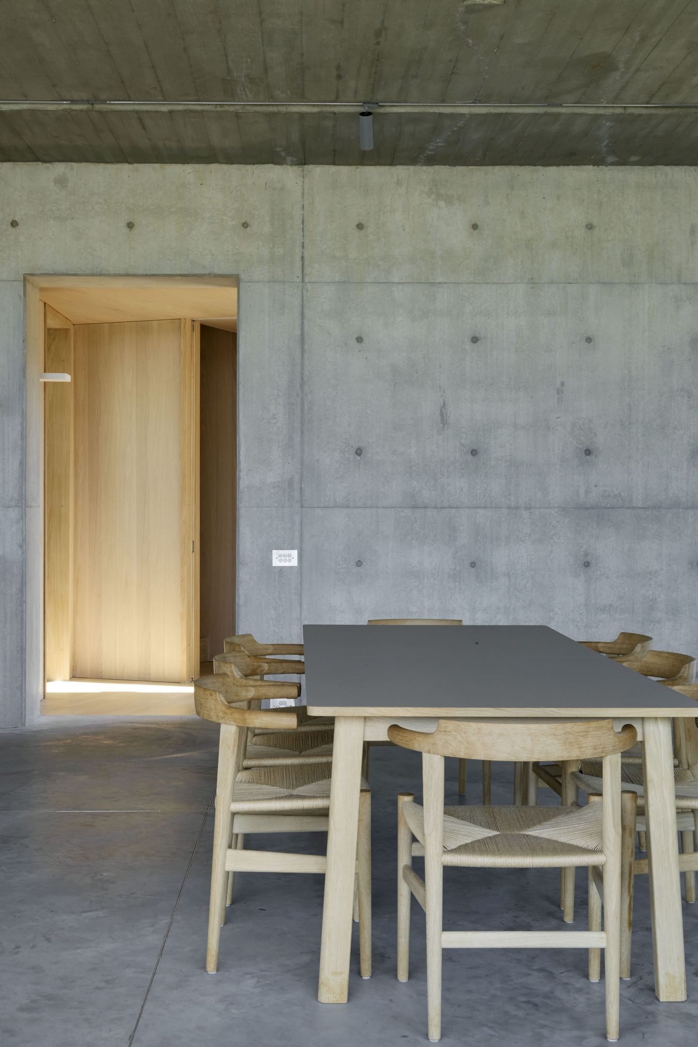 Contrasts And Duality Of Materiality Inform The Design Of House At Prickly Rocks - IGNANT-15