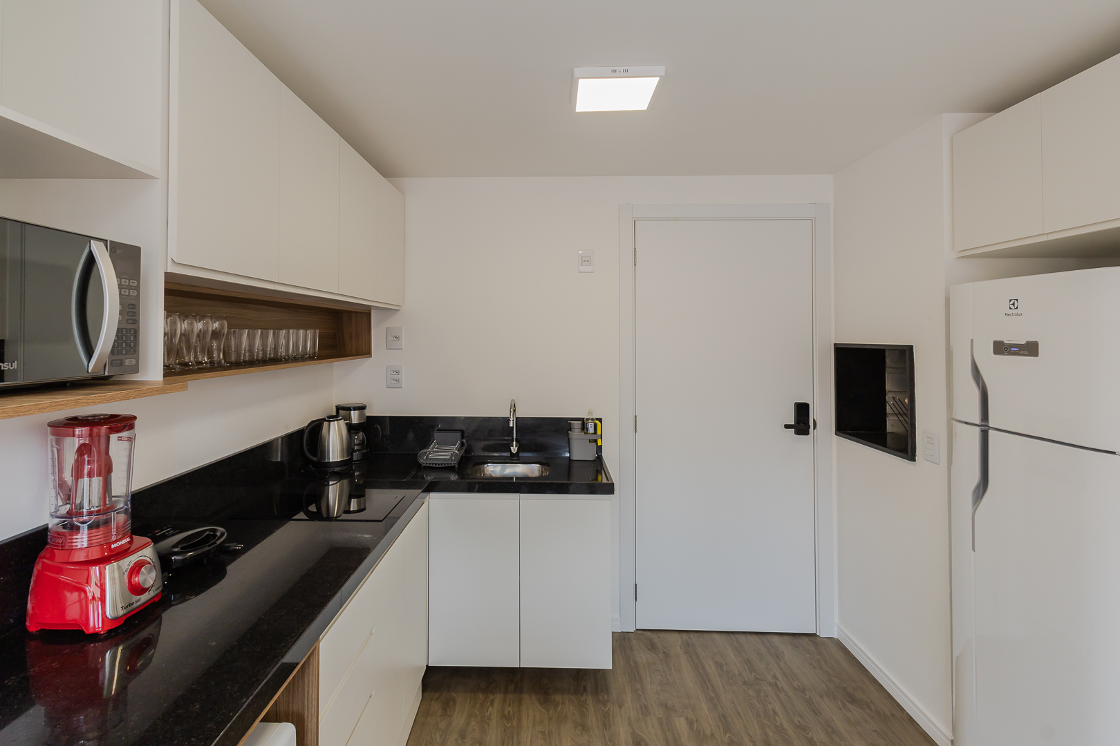 Modern Airbnb Apartment-3