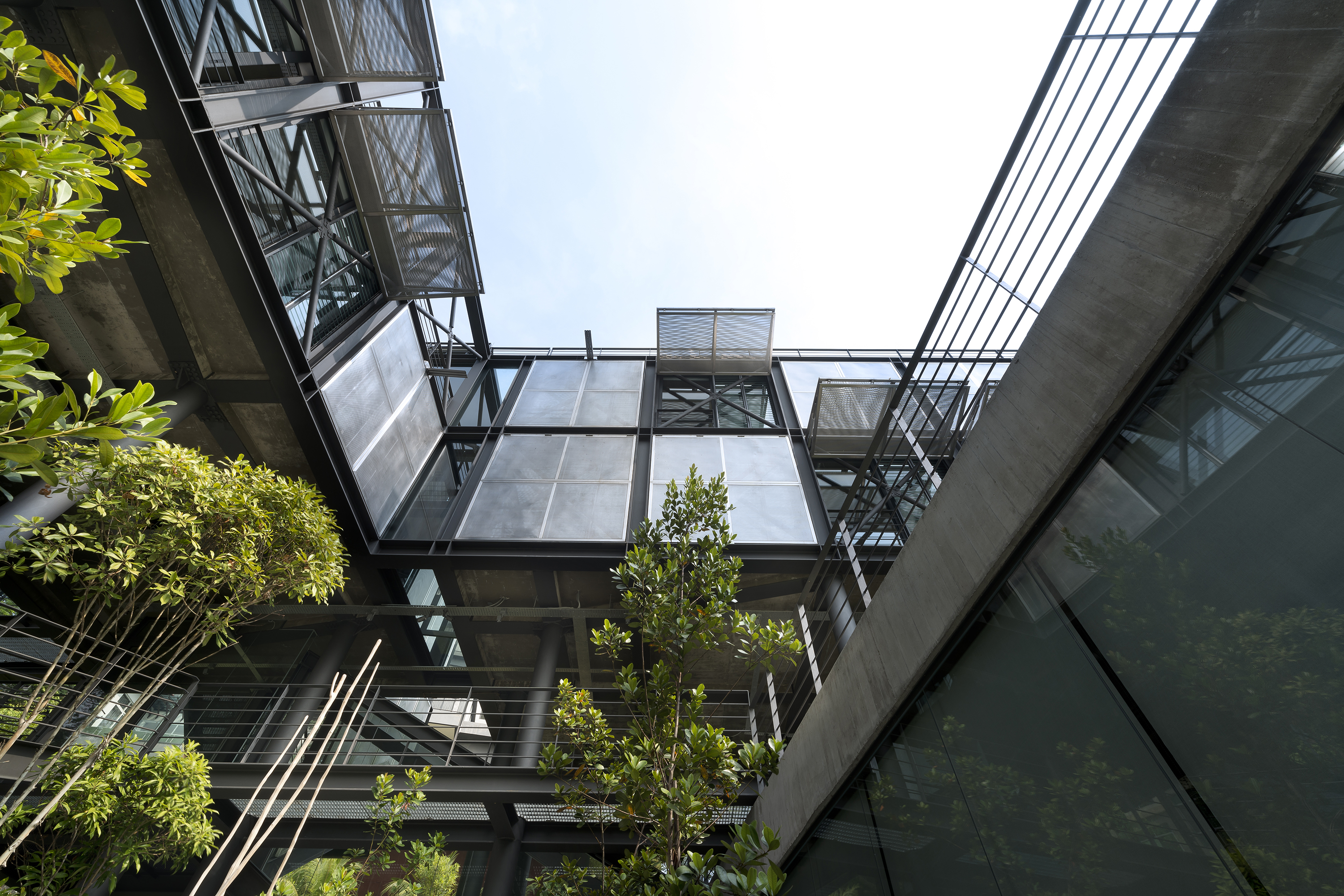 Cantilever House | Design Unit Sdn Bhd-31