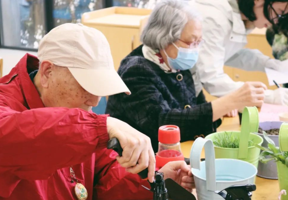 用植物疗愈时光，以设计重塑银龄价值｜春日系列工作坊回顾-81