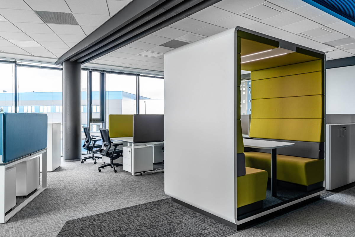 波兰 Neuca 总部办公空间-18