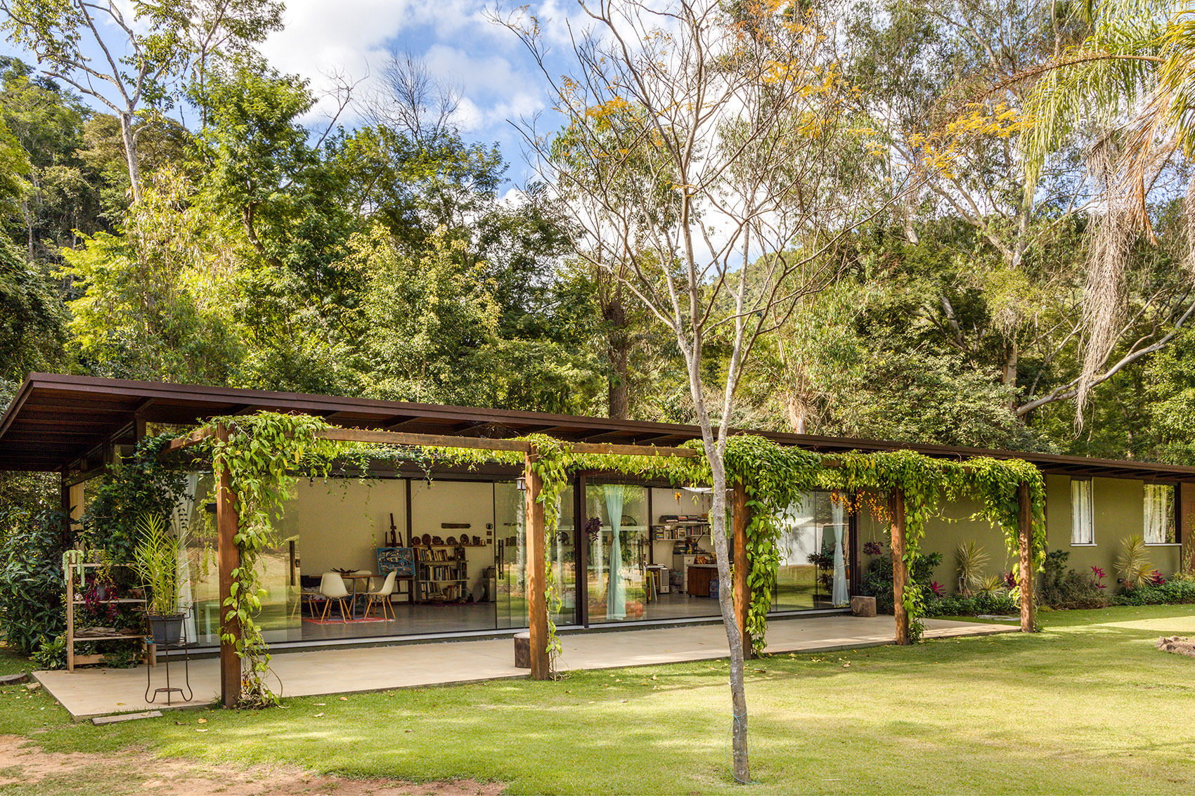 Videiras山谷中的住宅，巴西 / Rodrigo Simão Arquitetura-105