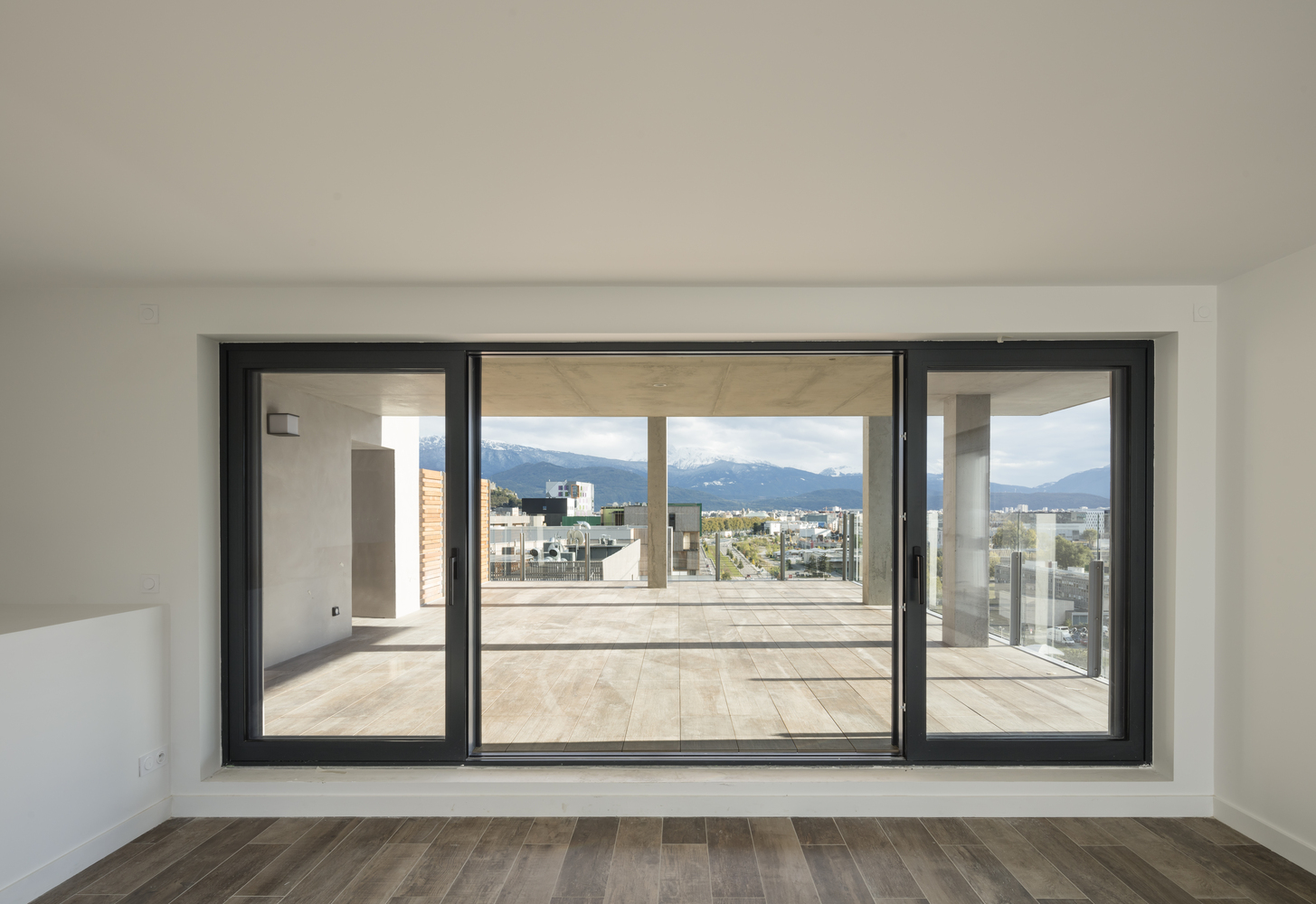 绿云之上的创新垂直公平住宅-43