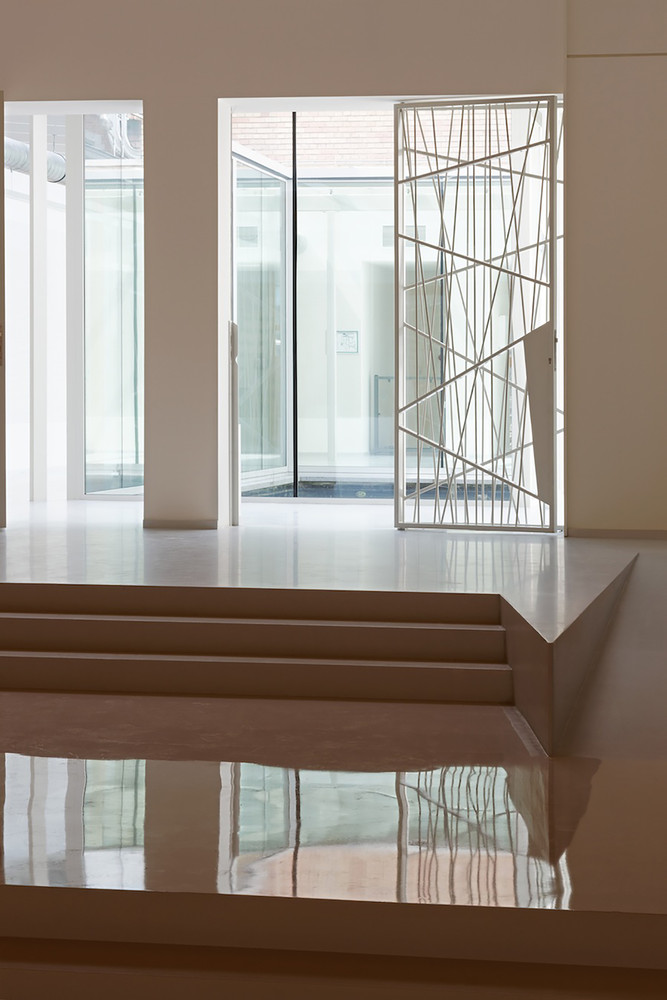 比利时纳穆尔前轰炸机屠宰场区文化景点设计-29