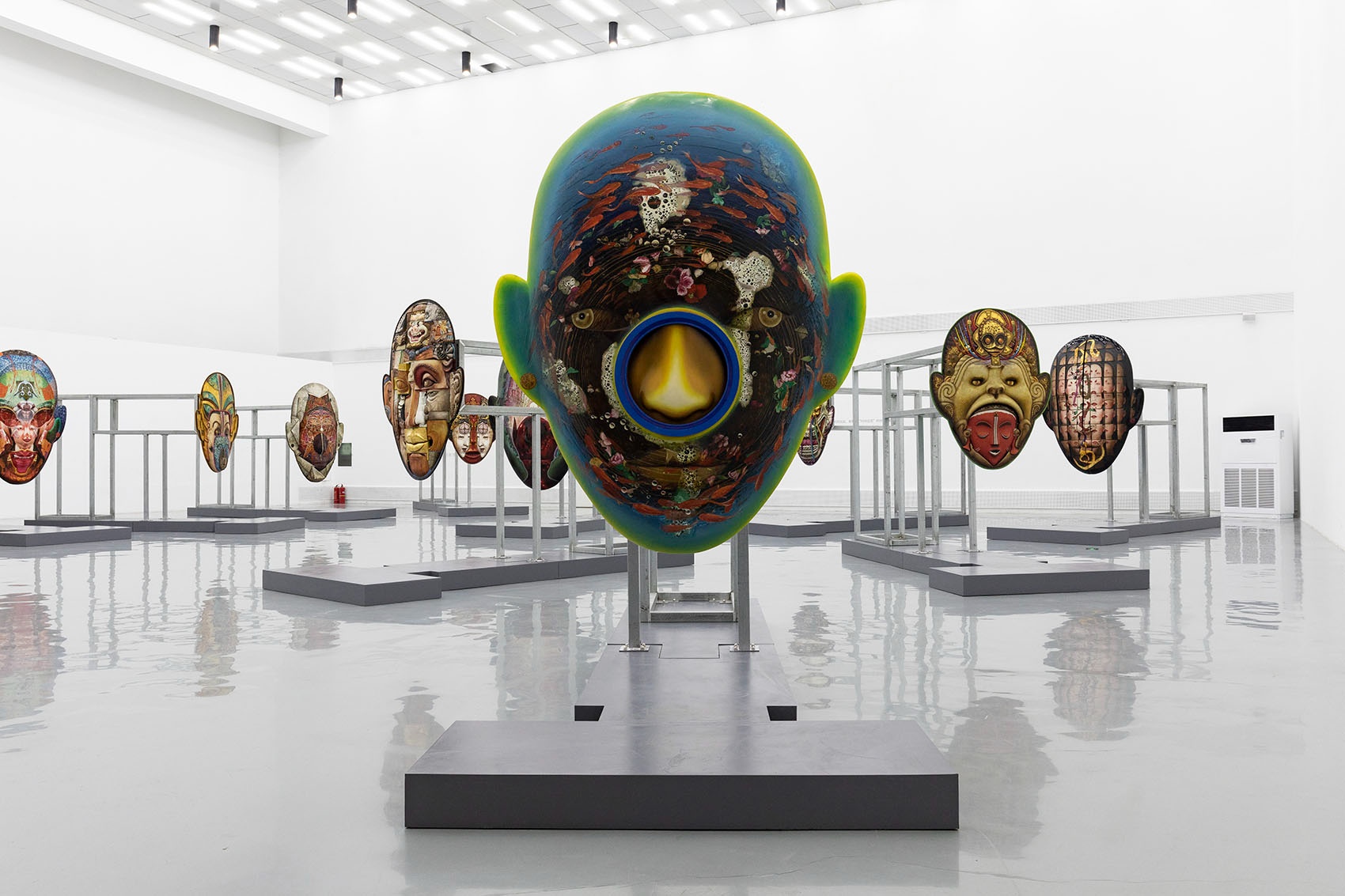 北京“变相—王国建艺术展”展览设计丨燕尾设计室-34