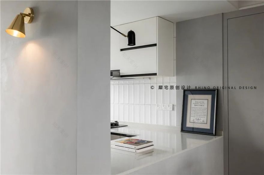 金箔上墙,无主灯设计,休闲式客厅,平平无奇的两室户改造后竟然这么出彩!-38