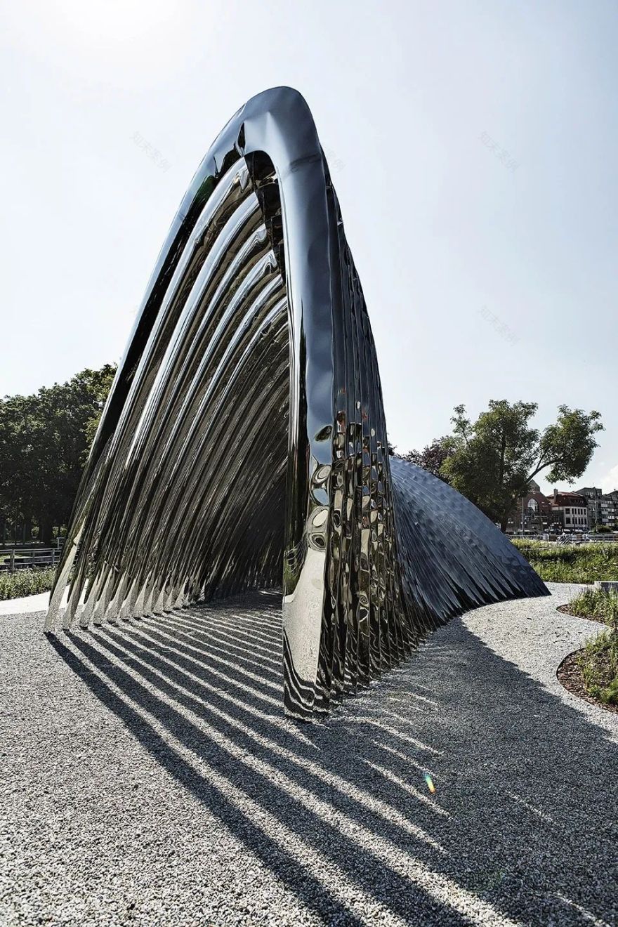 波兰弗罗茨瓦夫市 NAWA 公共雕塑 | 创新结构与环境的完美融合-27