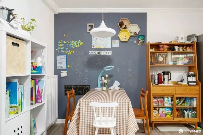 儿童房的设计秘密 | 色彩、灯饰、家具和实用小物件-79