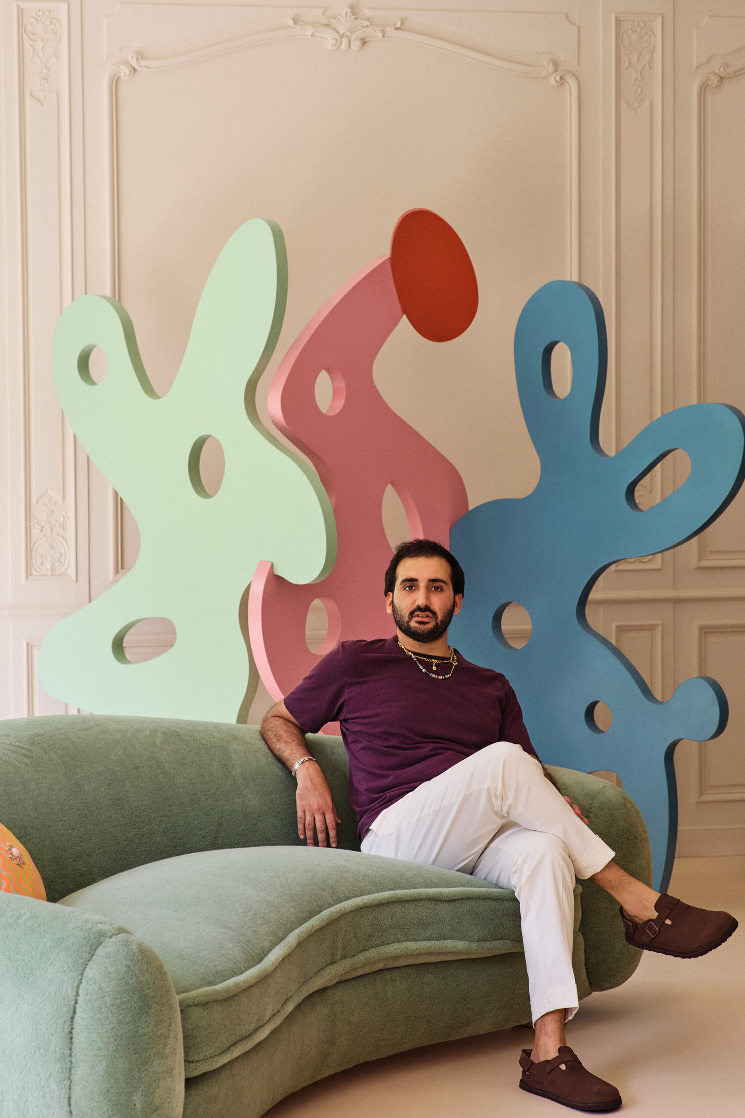 Parc-Side Perfection: Uchronia’s Garden-Embracing Apartment in Central Paris.-16