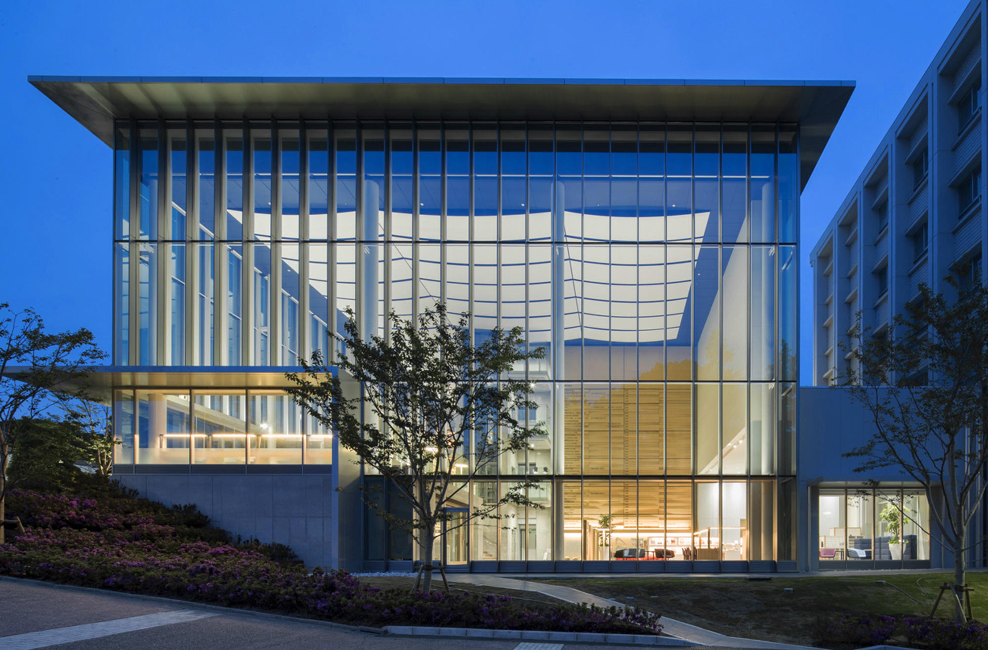 流通経済大学龍ヶ崎キャンパス2号館-2