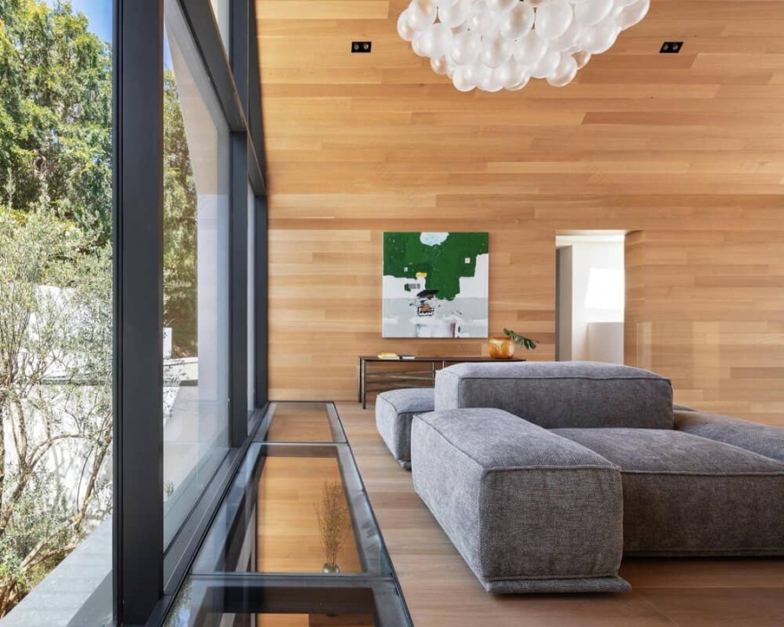 Fascinating minimalist home is cantilevered over the Los Angeles hills-27