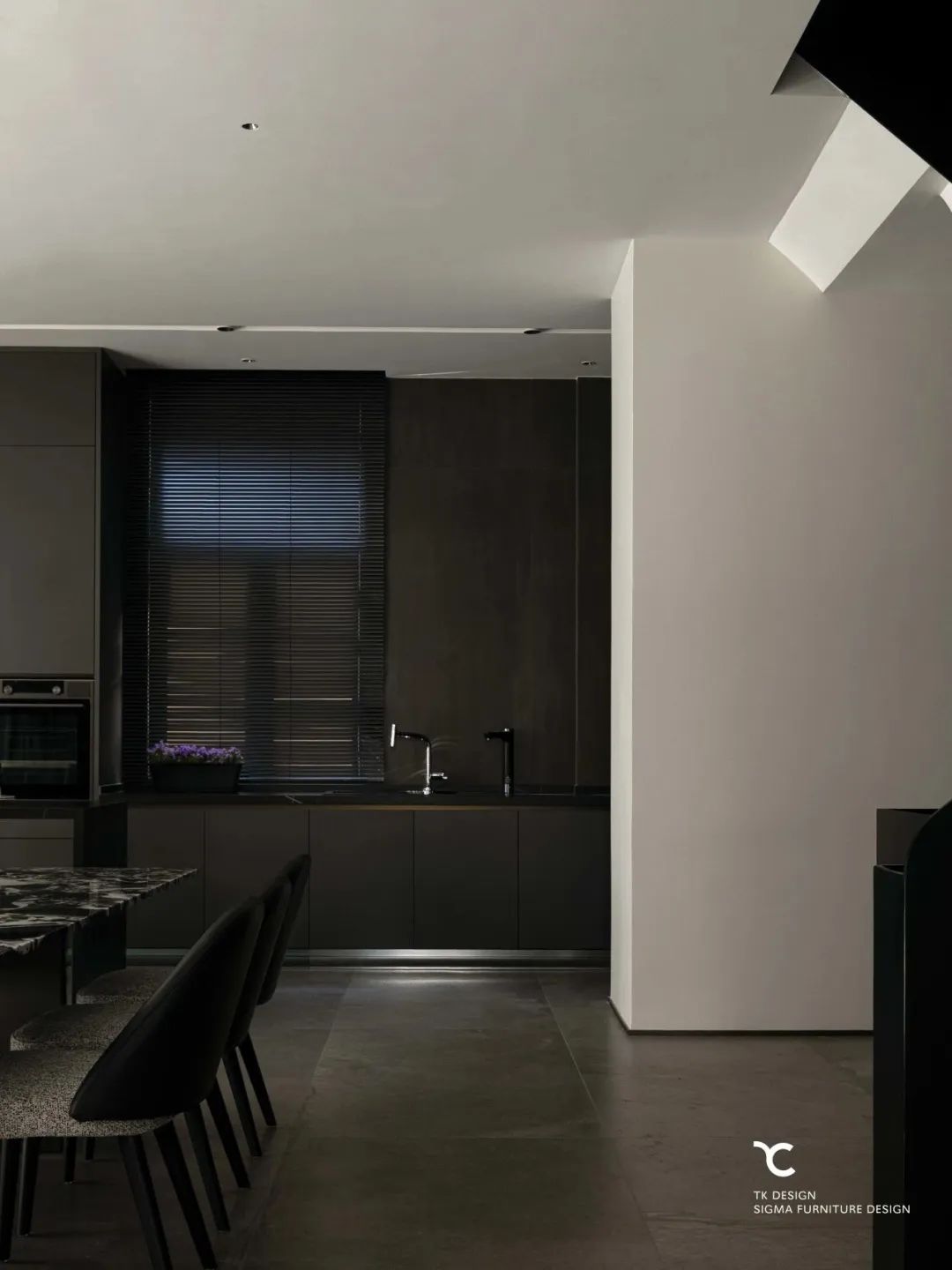 黑白灰的现代轻奢 · 龙悦湾别墅设计丨TK 设计&之和家居-43