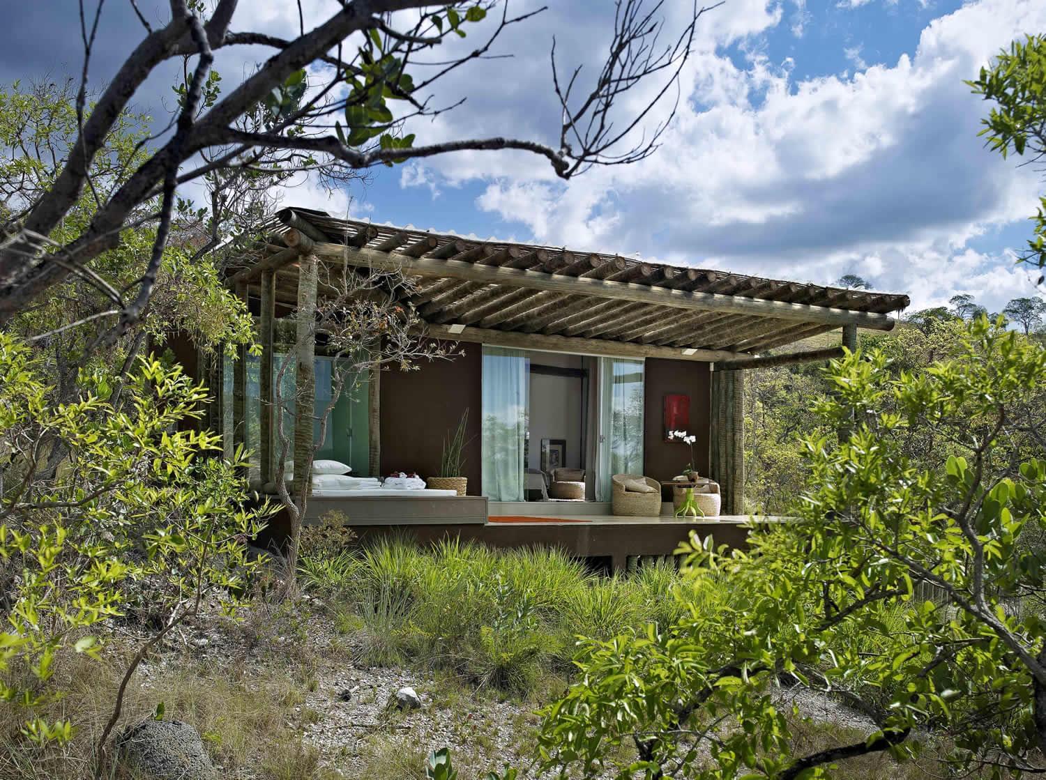 融合自然与可持续的巴西豪华民宿设计-1