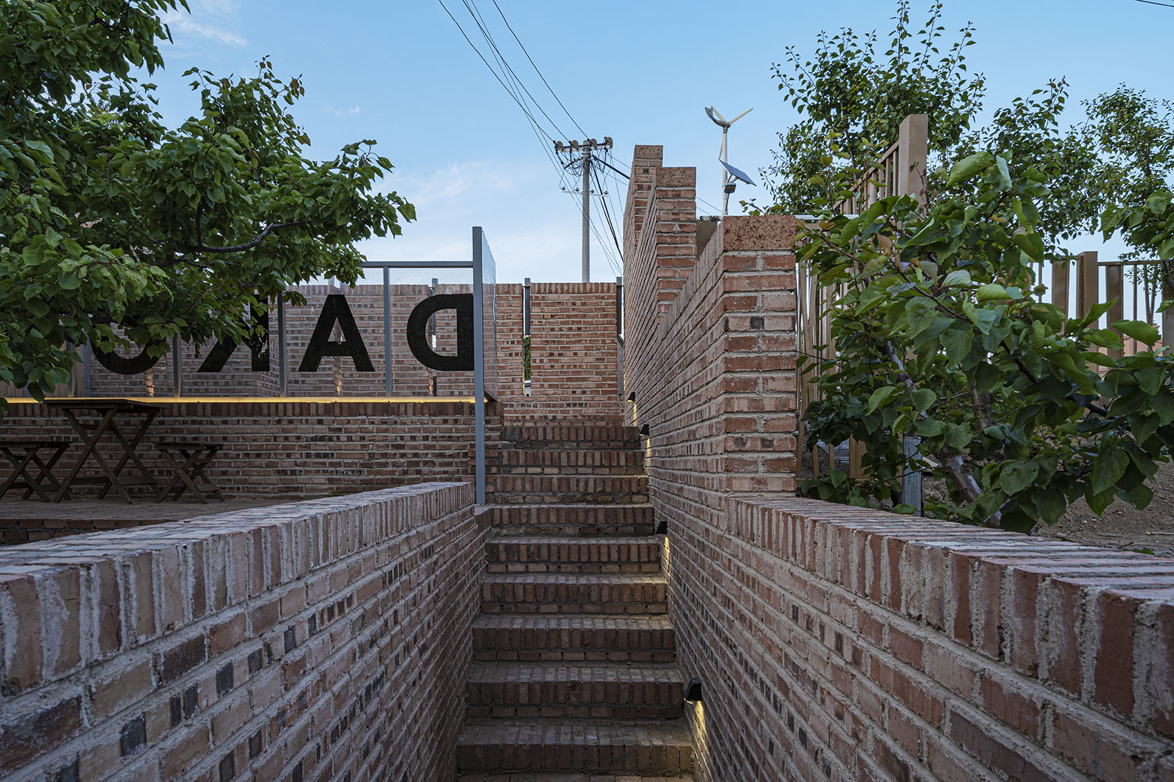 呼和浩特大良造 salon – 乡村的剧场丨中国呼和浩特丨大良造建筑与环境-9