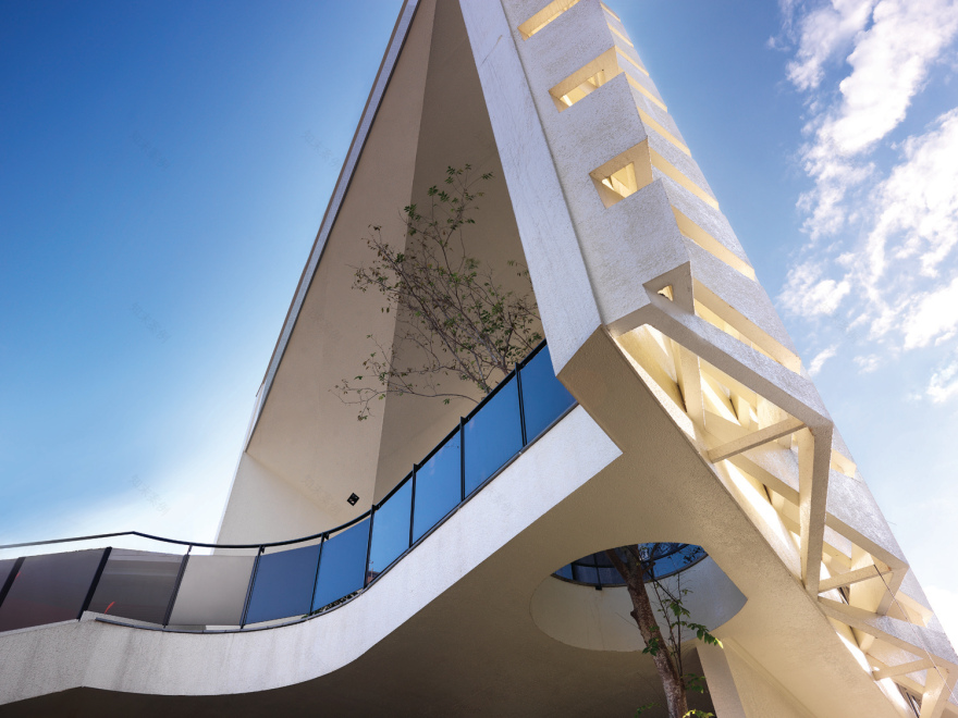 融入自然的动态造型建筑-0