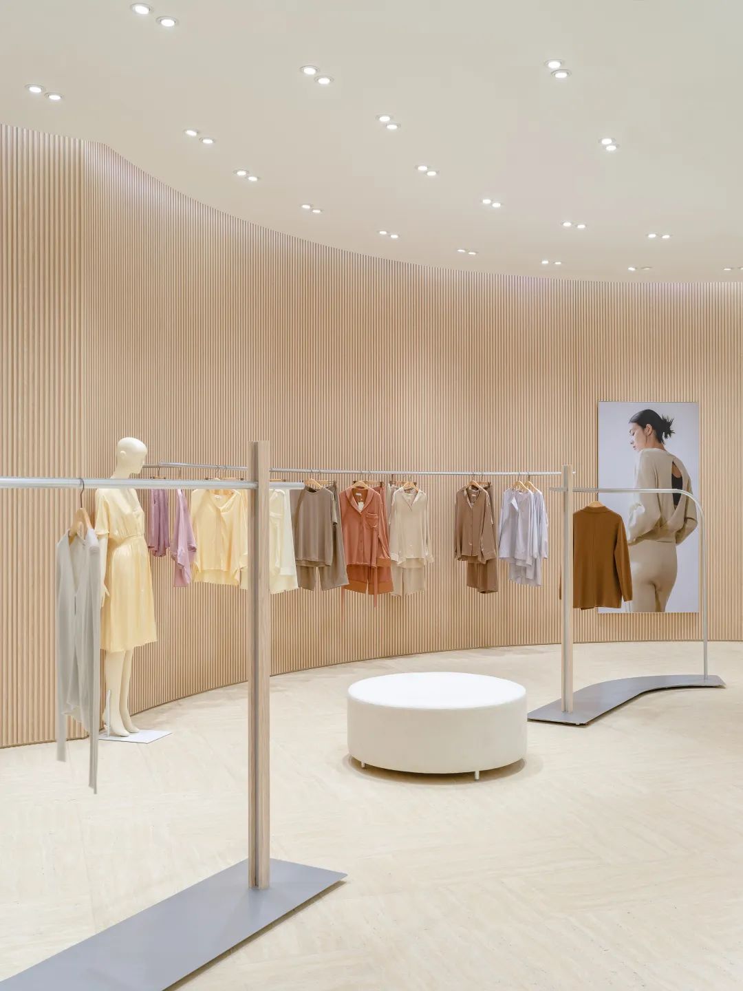 北京NEIWAI内外中环全新概念旗舰店丨中国北京-25