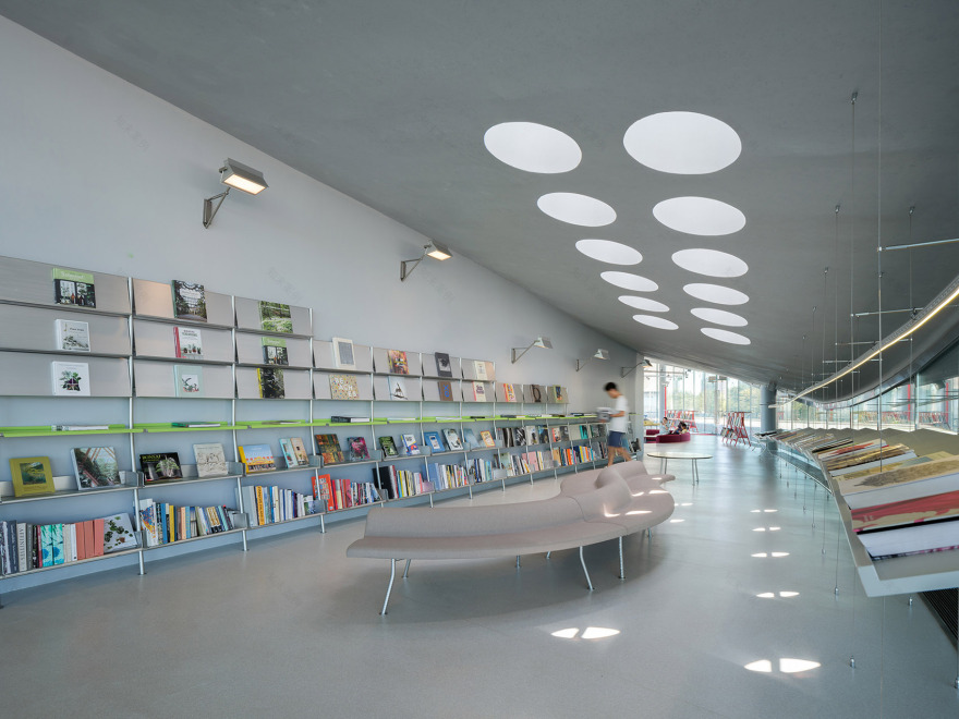 海口“天空之山”卷宗书店丨中国海口丨CASE PAVILION 案亭建筑设计事务所-31