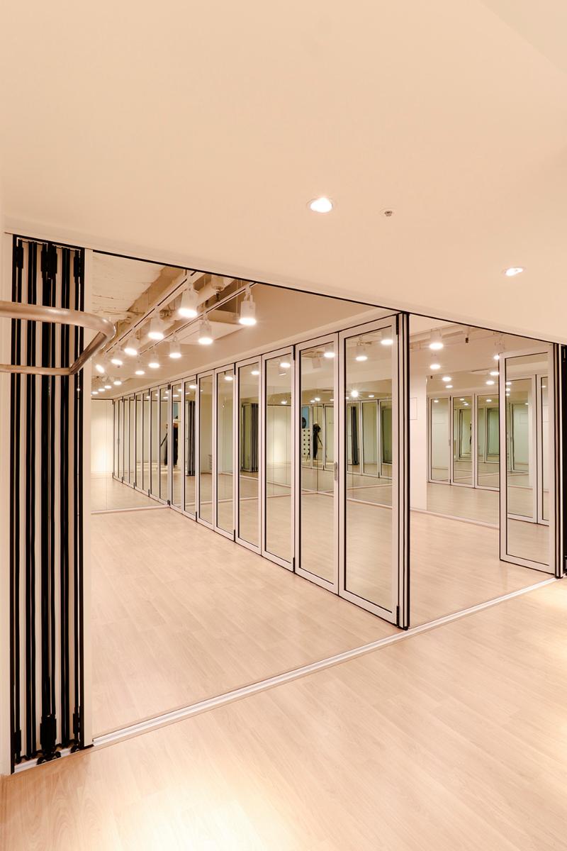 简约时尚的 34 平米办公空间设计-7