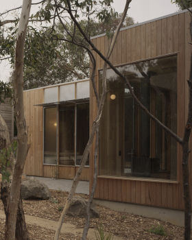 No.23 Residence / Tristan Burfield