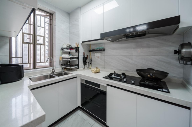 96㎡四室两厅现代设计，高级黑白灰+爱马仕橙，酷！                     -13