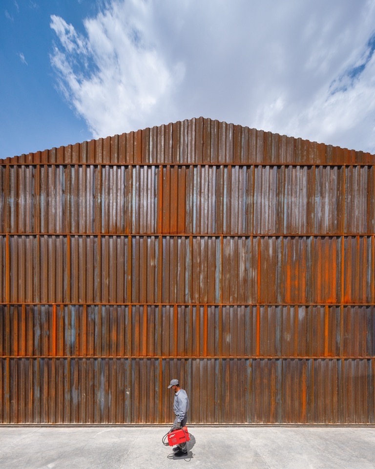 《工人与工厂》《贾德加尔小学》《亚伯拉罕宗教家园》丨伊朗丨Deed Studio-26