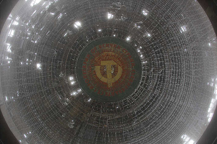 废弃建筑的时空穿越之旅-31