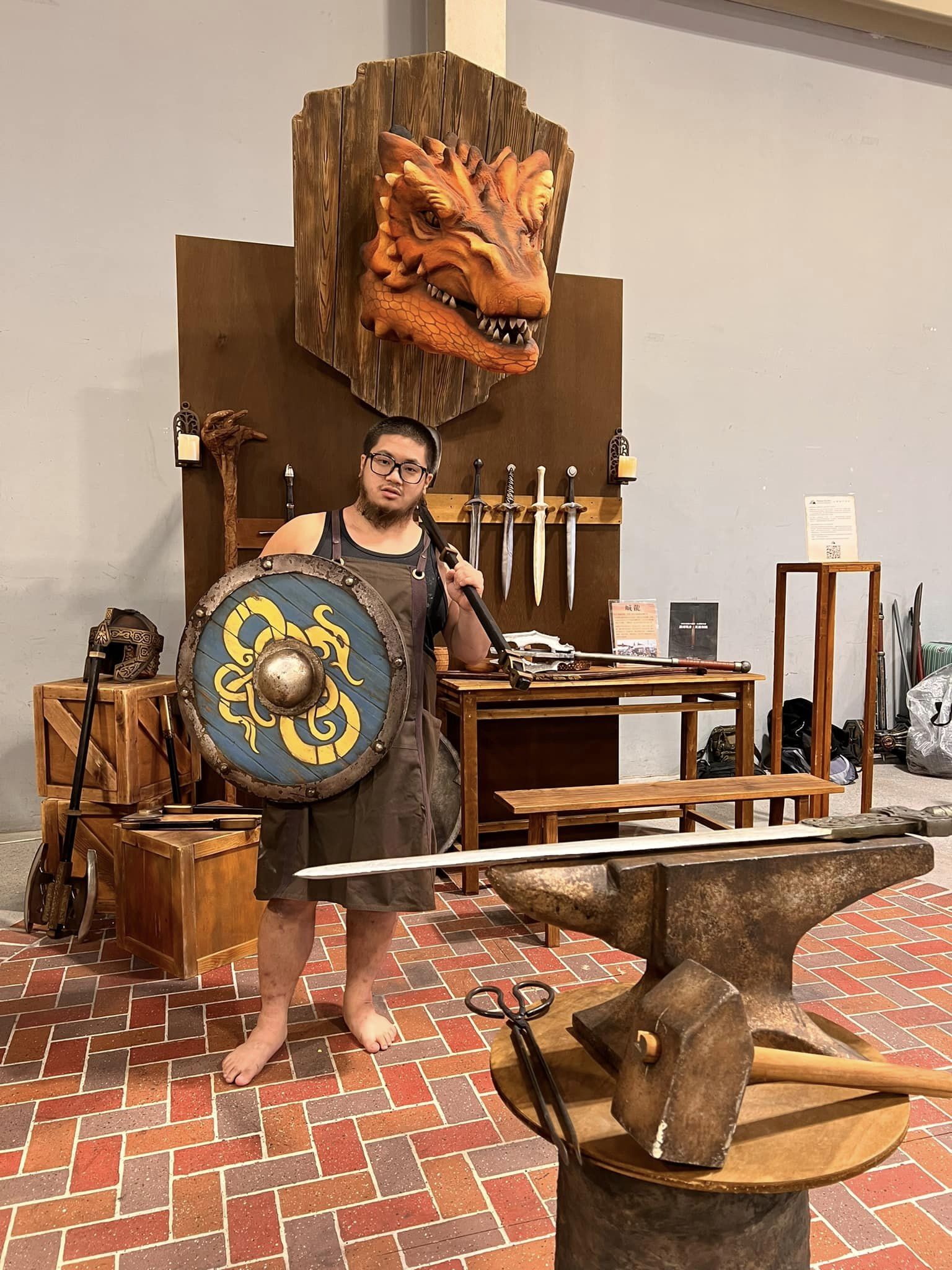 《魔戒现身:武器「剩」战》展场布景道具制作设计丨袁浩程团队-18