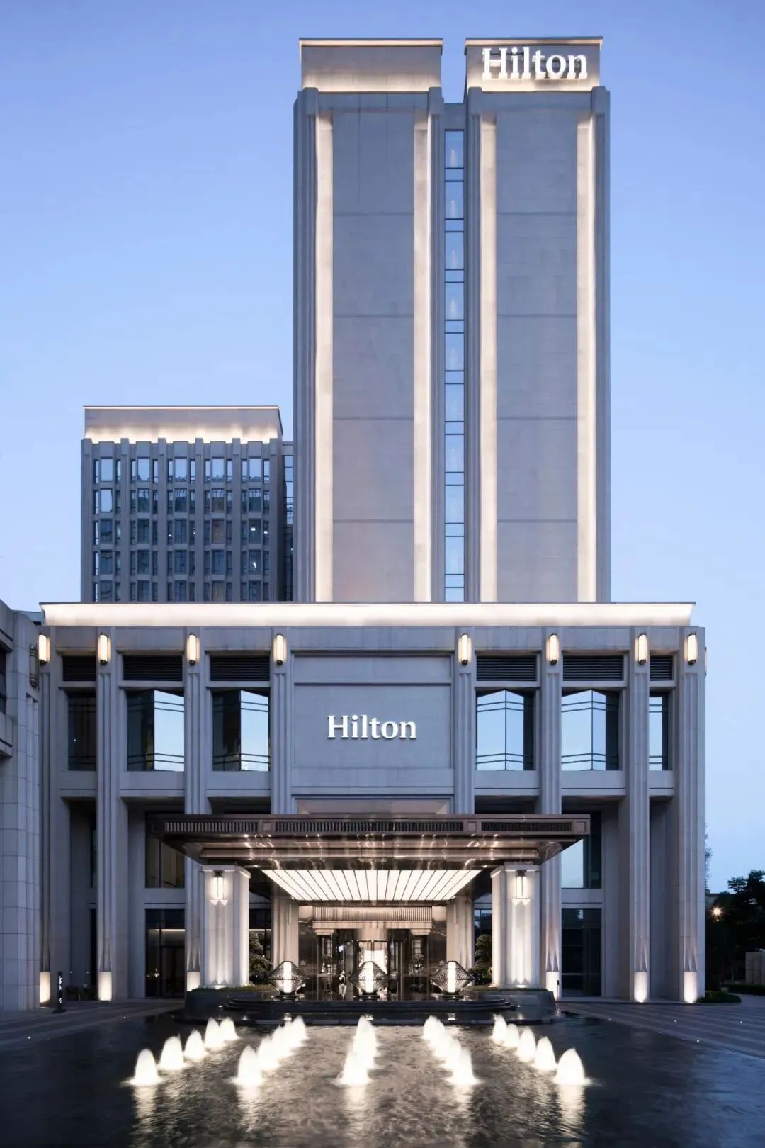 成都协信希尔顿酒店 | 紧凑用地上的极致空间设计-7