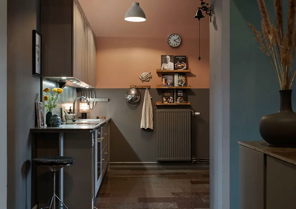 瑞典斯德哥尔摩现代彩色公寓设计-10