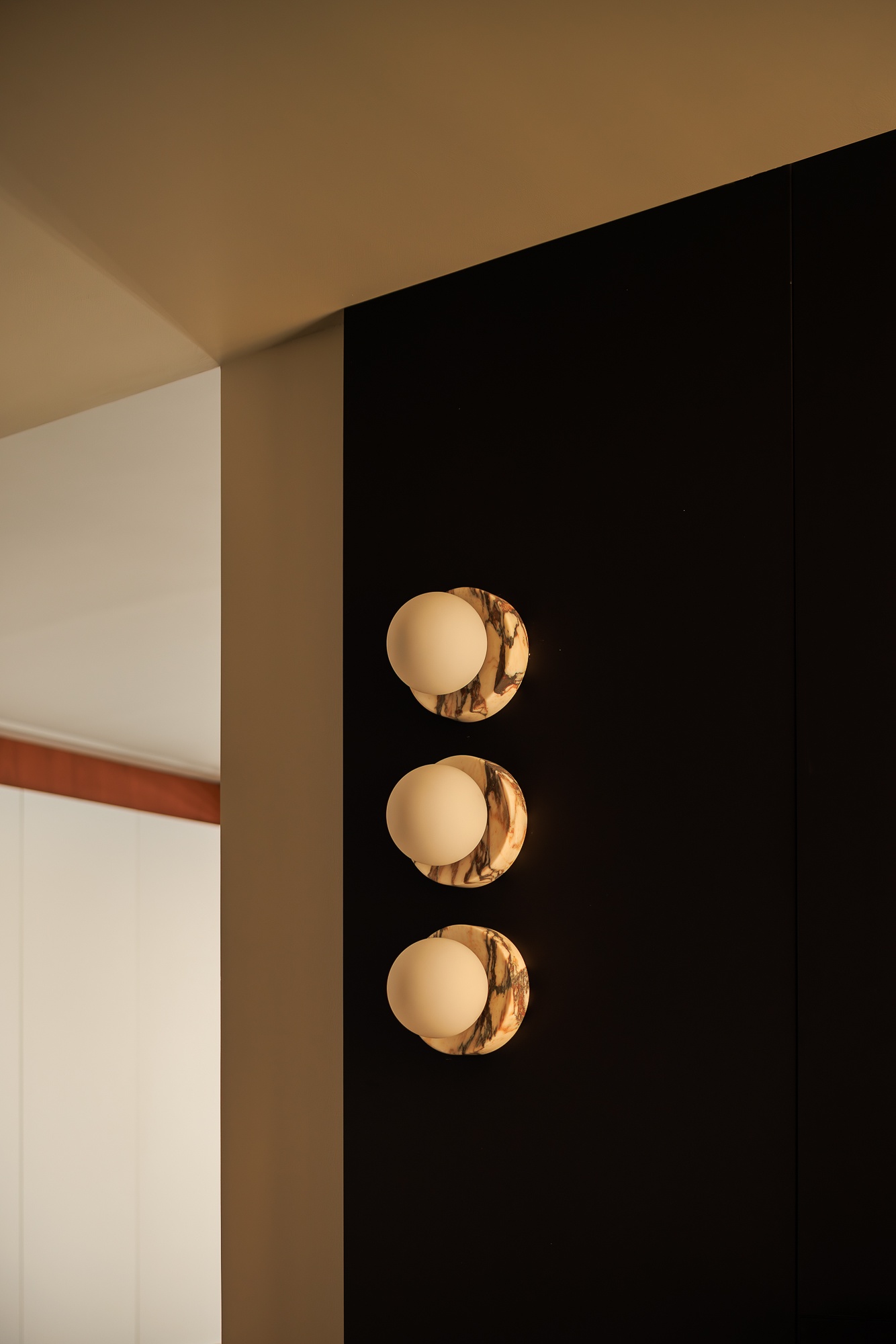 东方气韵遇上复古色彩住宅设计丨HURR赫设计-58