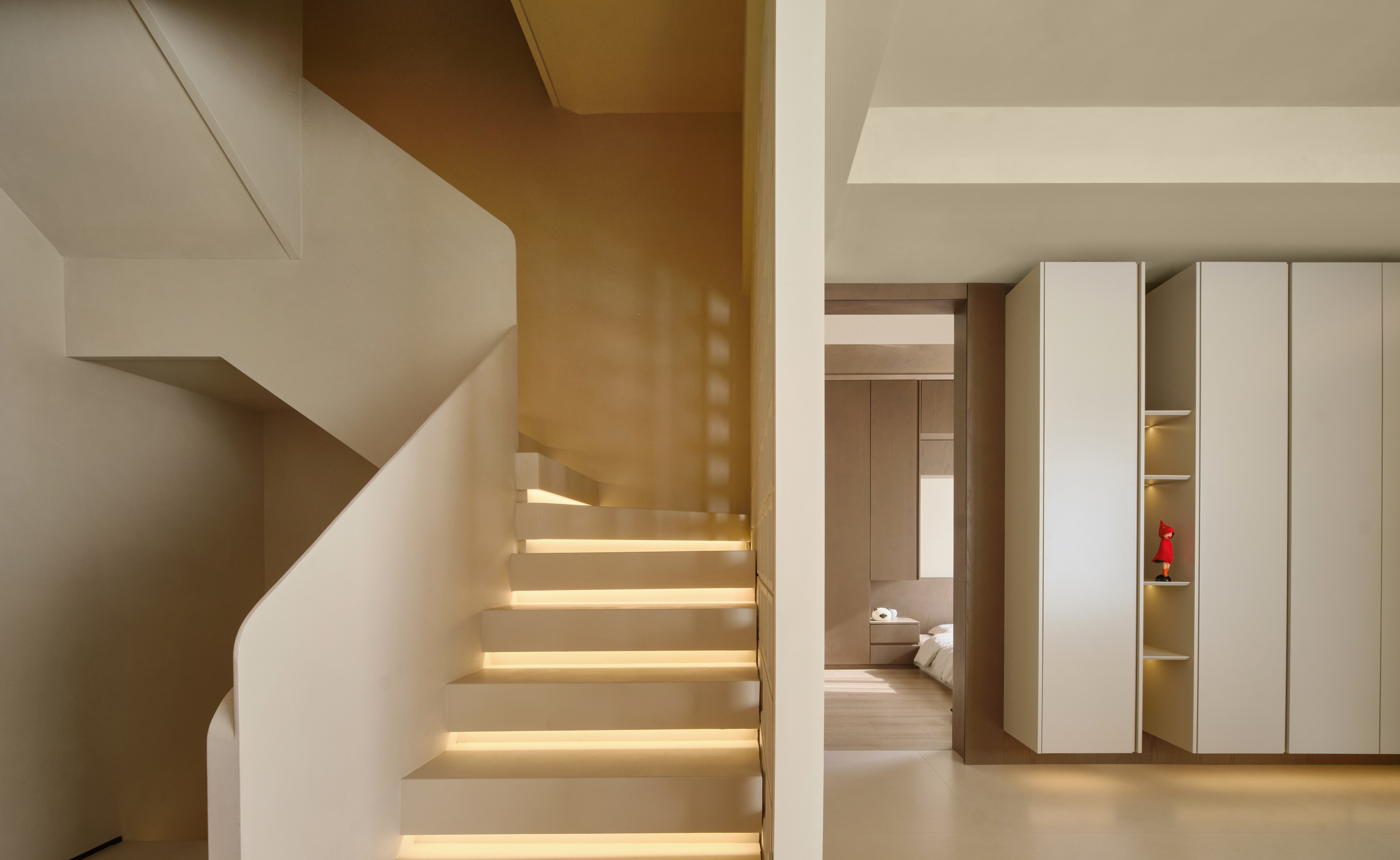 300㎡解构主义空间，建筑系海归独居男的精神自留地-23